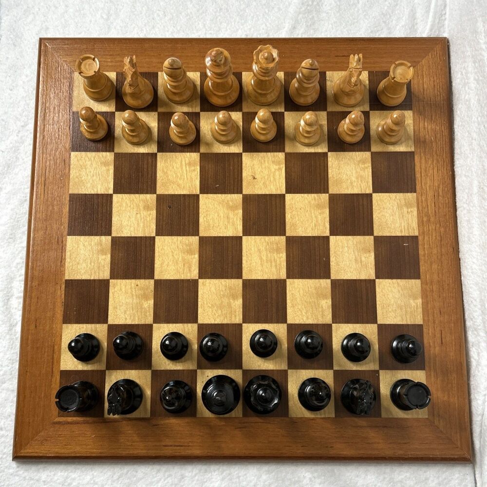 Staunton 3.75" Chess Set Boxwood/Ebonised German Knight – 32 pcs